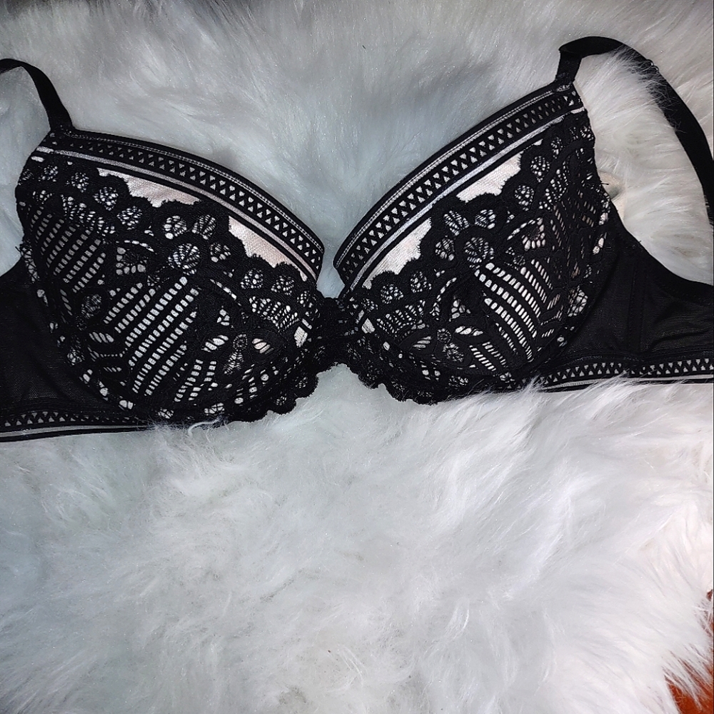 New Harper Geometric Lace Plunge Bra, Black Lace & Beige, 32E